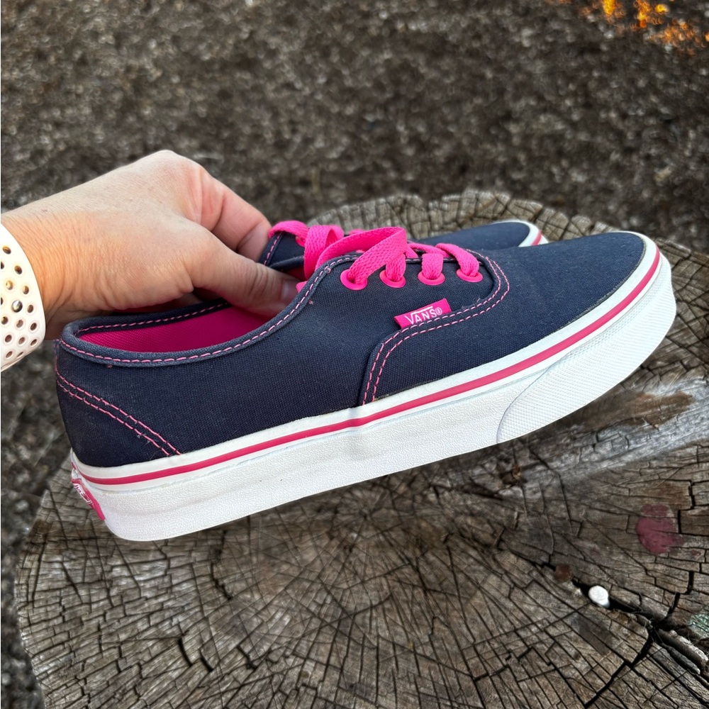 Vans - Picture 4 of 5
